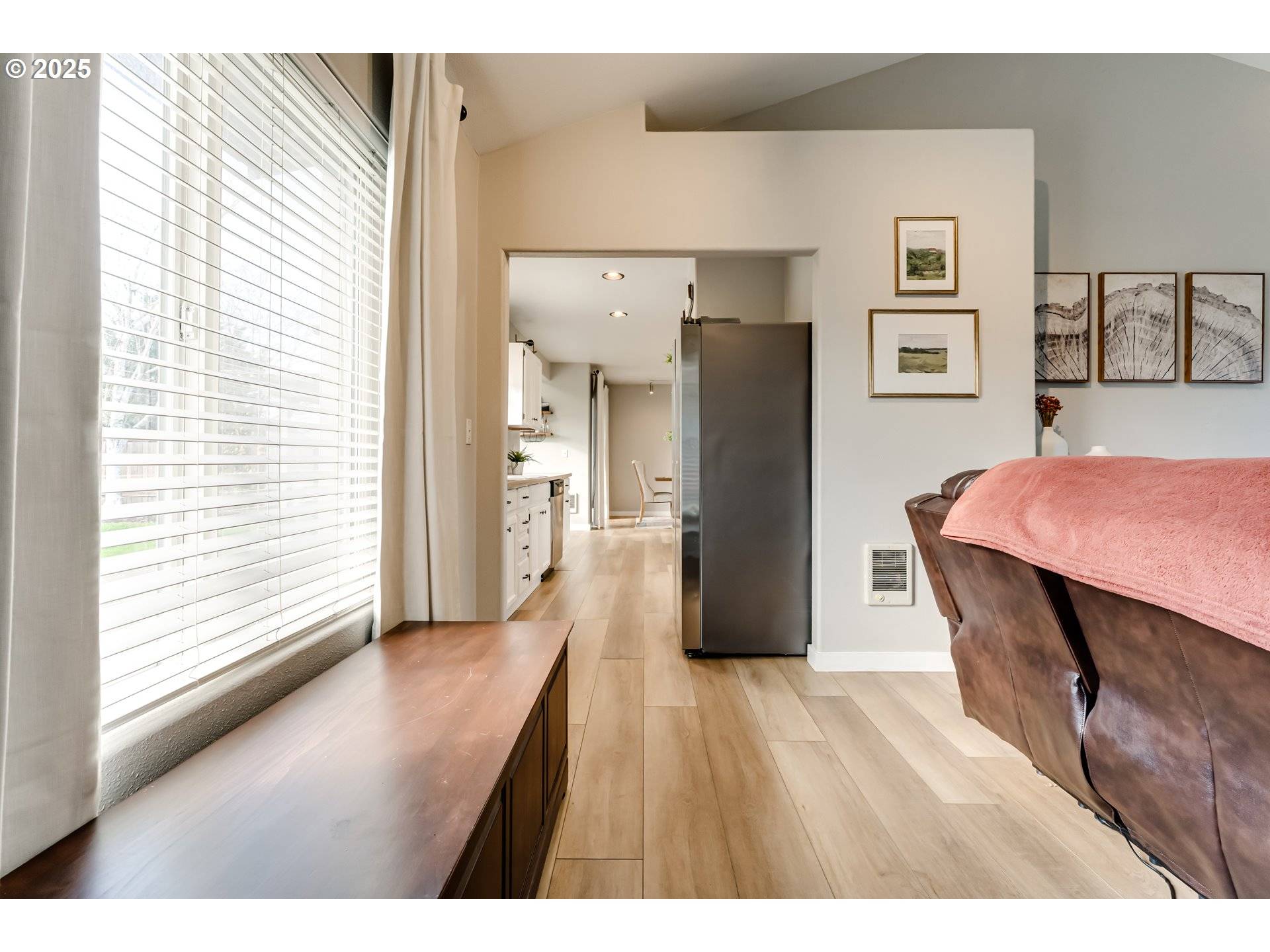 Harrisburg, OR 97446,870 MONROE ST