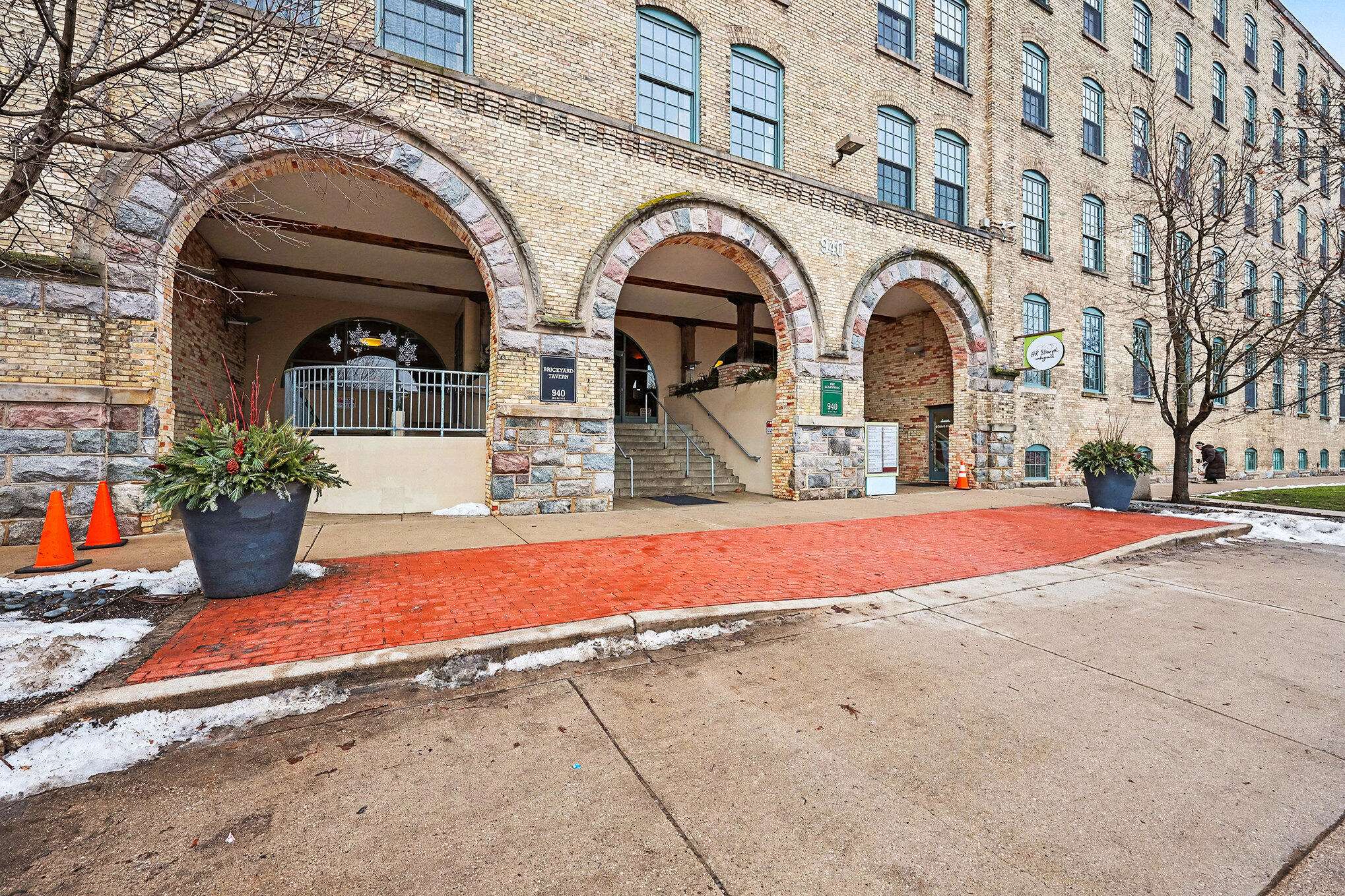 Grand Rapids, MI 49503,940 Monroe AVE NW #416