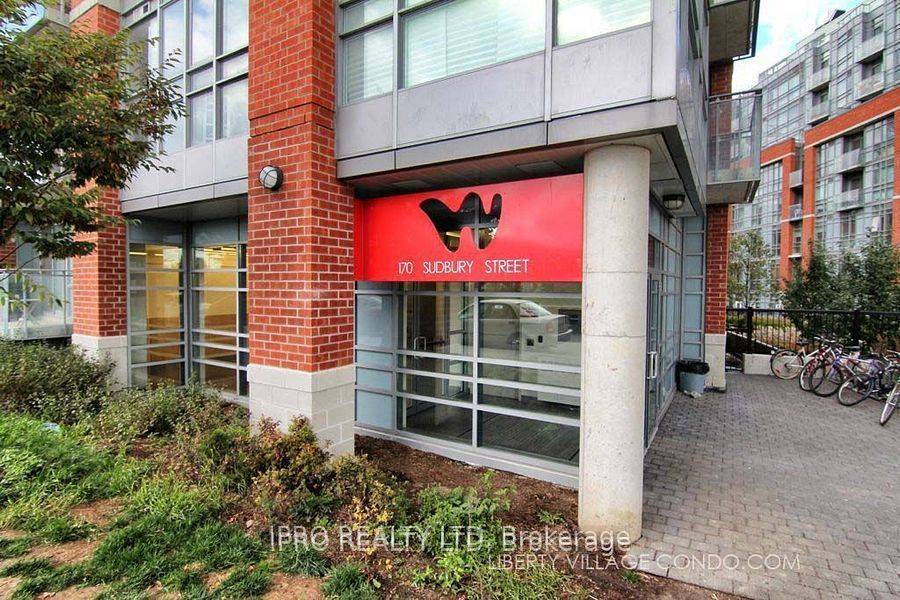 Toronto C01, ON M6J 0A1,170 Sudbury ST #305