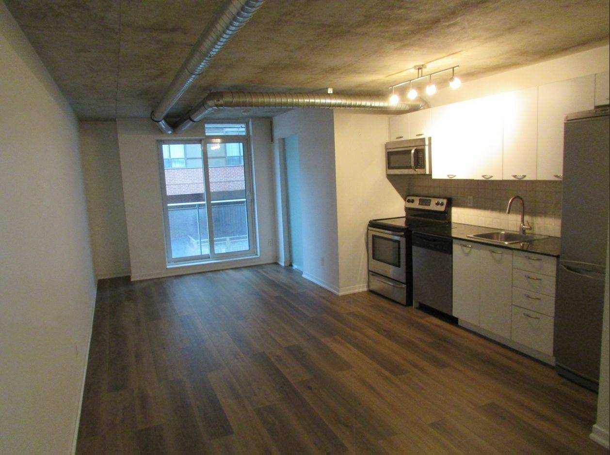 Toronto C01, ON M6J 0A1,170 Sudbury ST #305