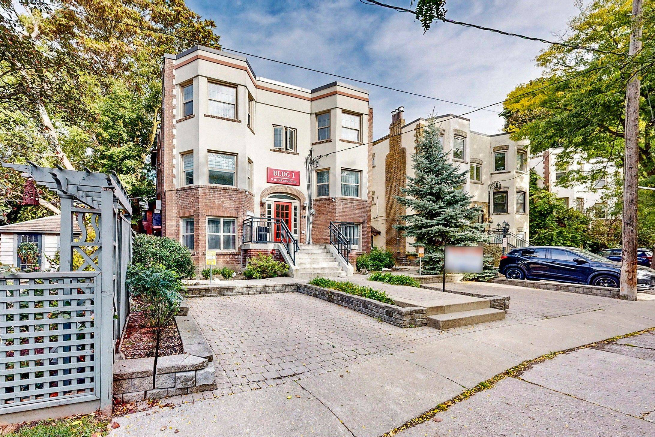 Toronto C03, ON M6C 1C9,9 Humewood CT #Building 1 Unit 3