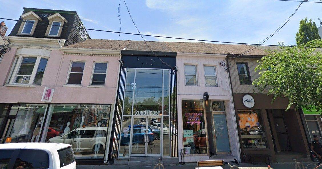 Toronto C01, ON M6J 1G1,829 Queen ST W