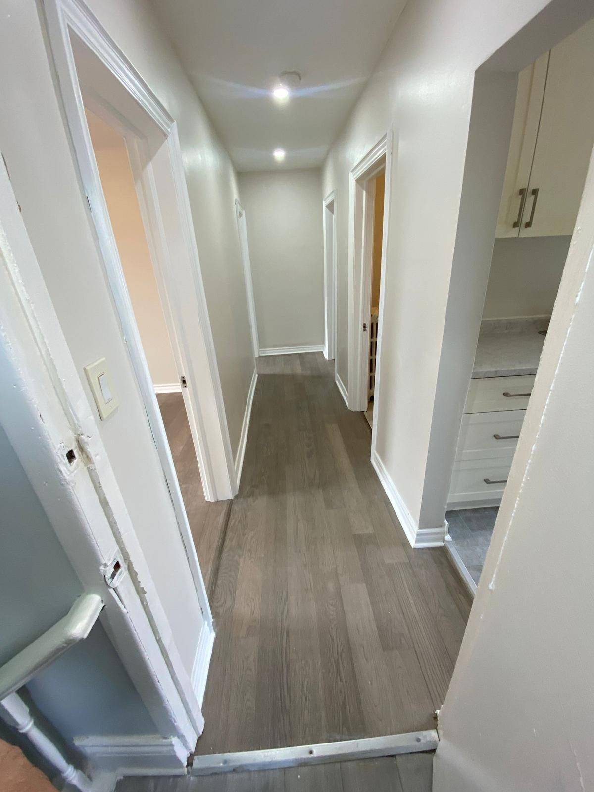 Oshawa, ON L1H 4R4,201 Albert ST #Upper