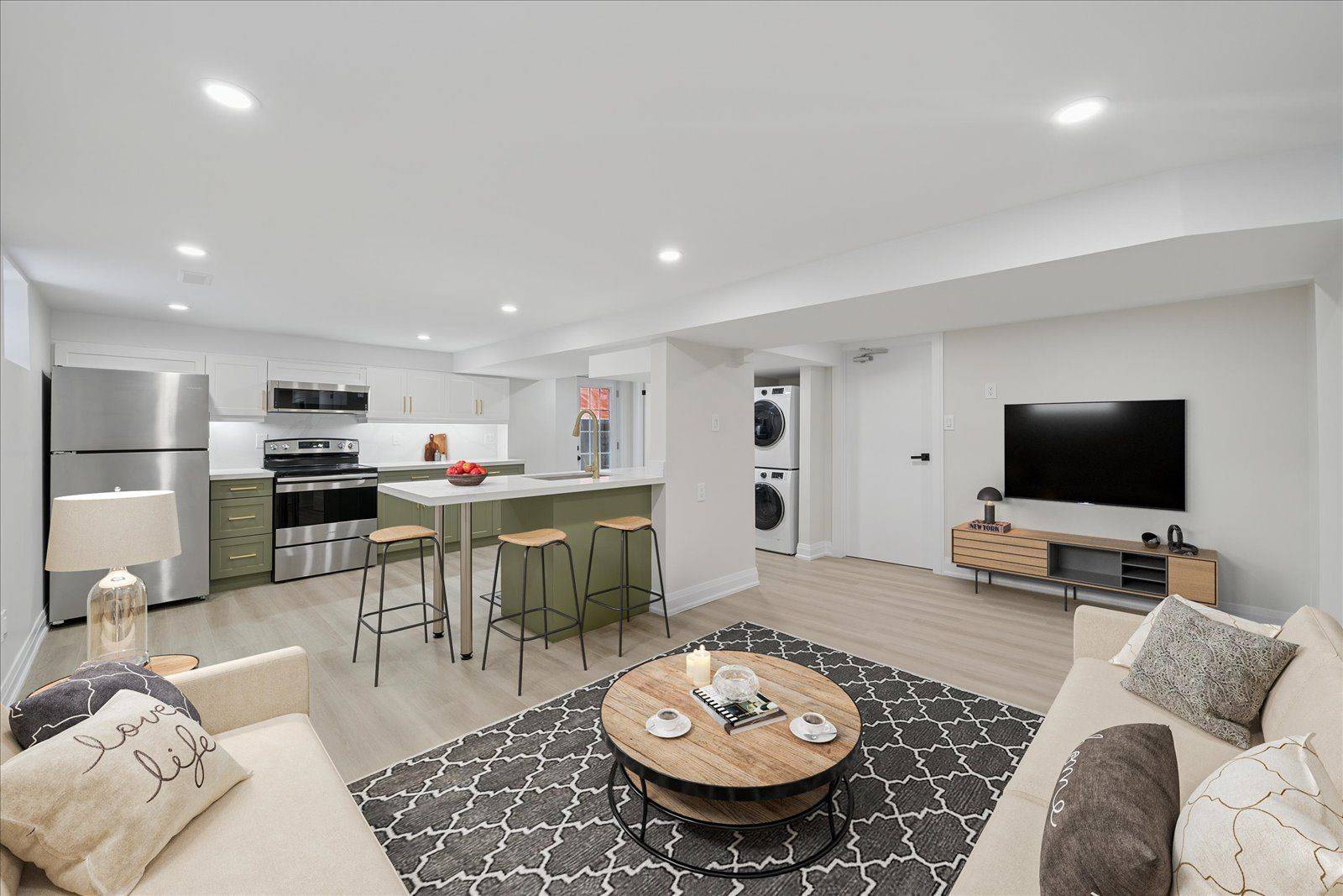 Whitby, ON L1N 8N8,19 Limestone CRES