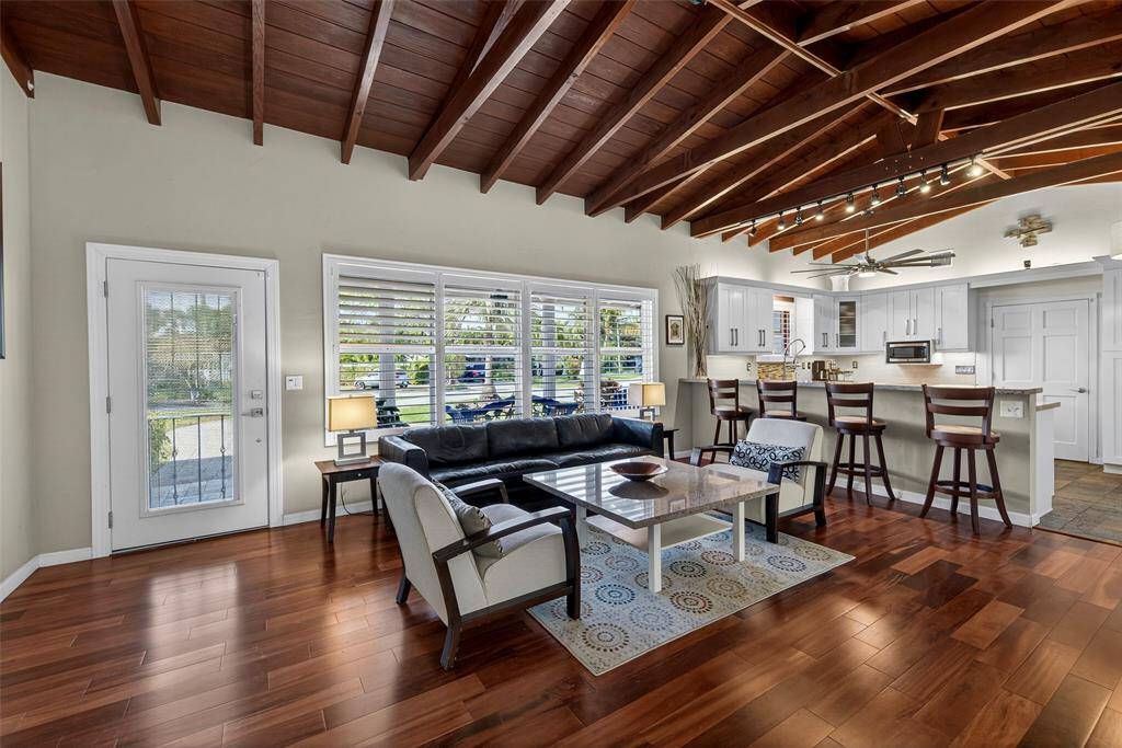 Wilton Manors, FL 33311,712 NW 29TH CT