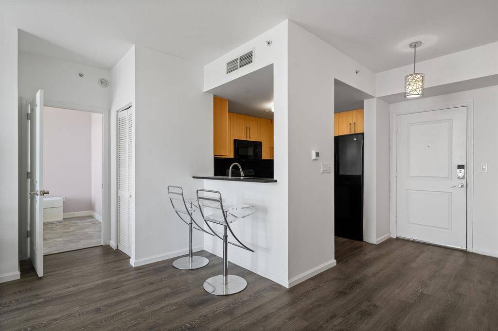 Fort Lauderdale, FL 33301,511 SE 5th Ave #707