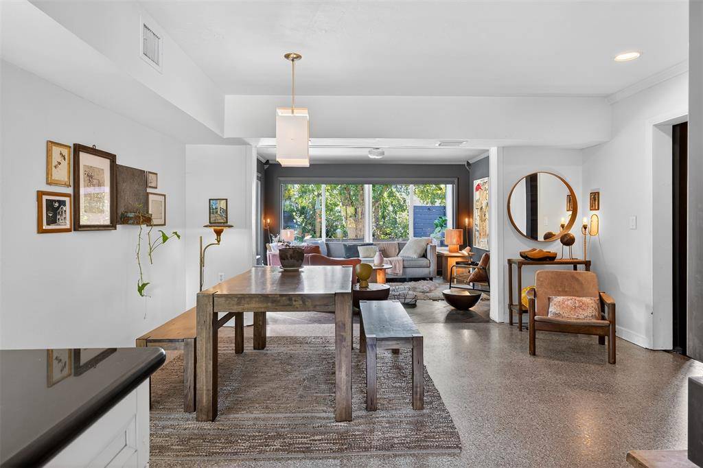 Oakland Park, FL 33309,780 NW 33rd St