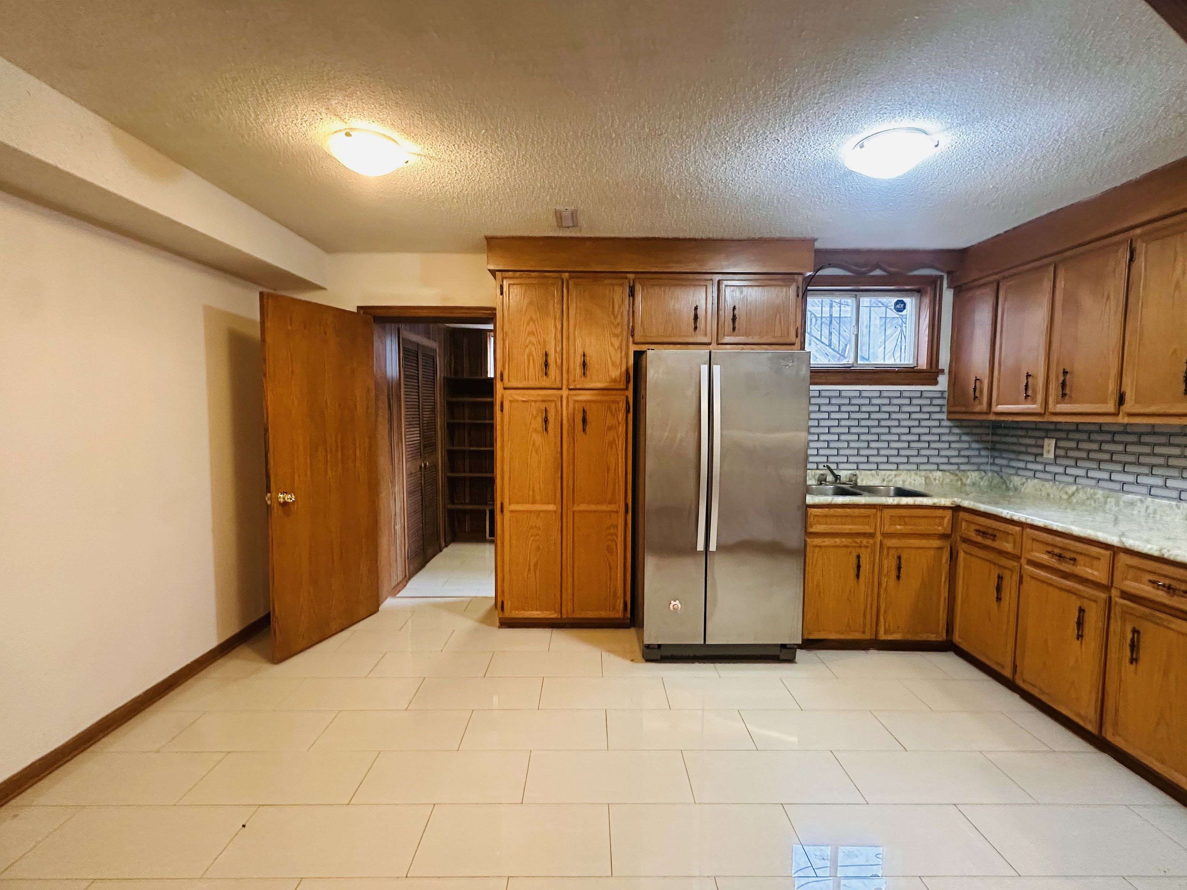 Richmond Hill, ON L4C 3T8,36 Weldrick RD