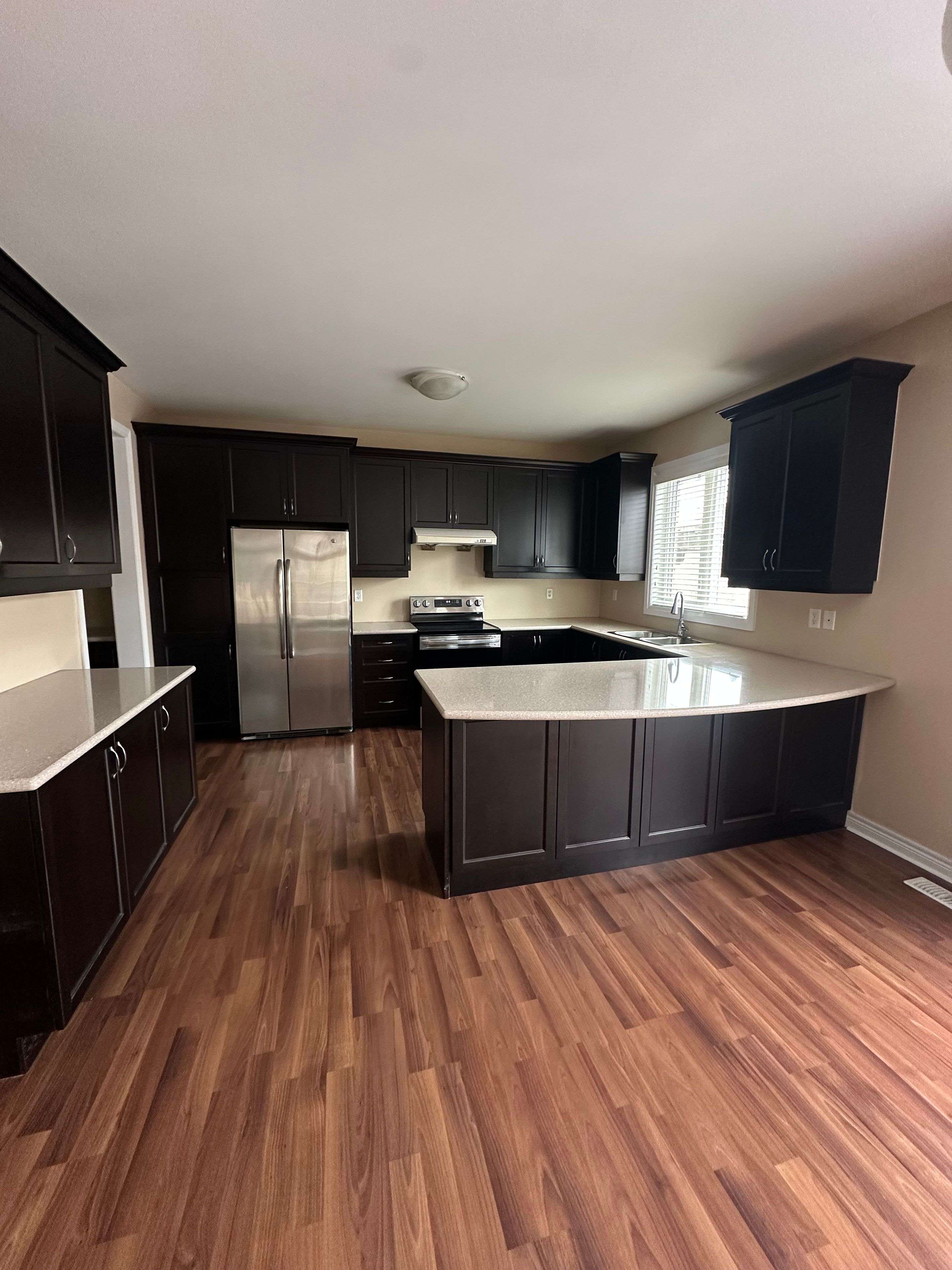 Aurora, ON L4G 0C3,12 AMES CRES