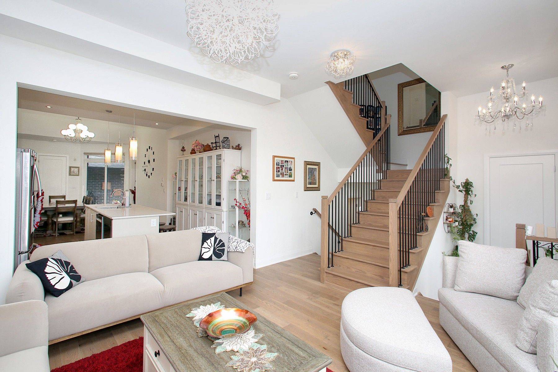 Uxbridge, ON L9P 0R9,18 Vern Robertson Gate