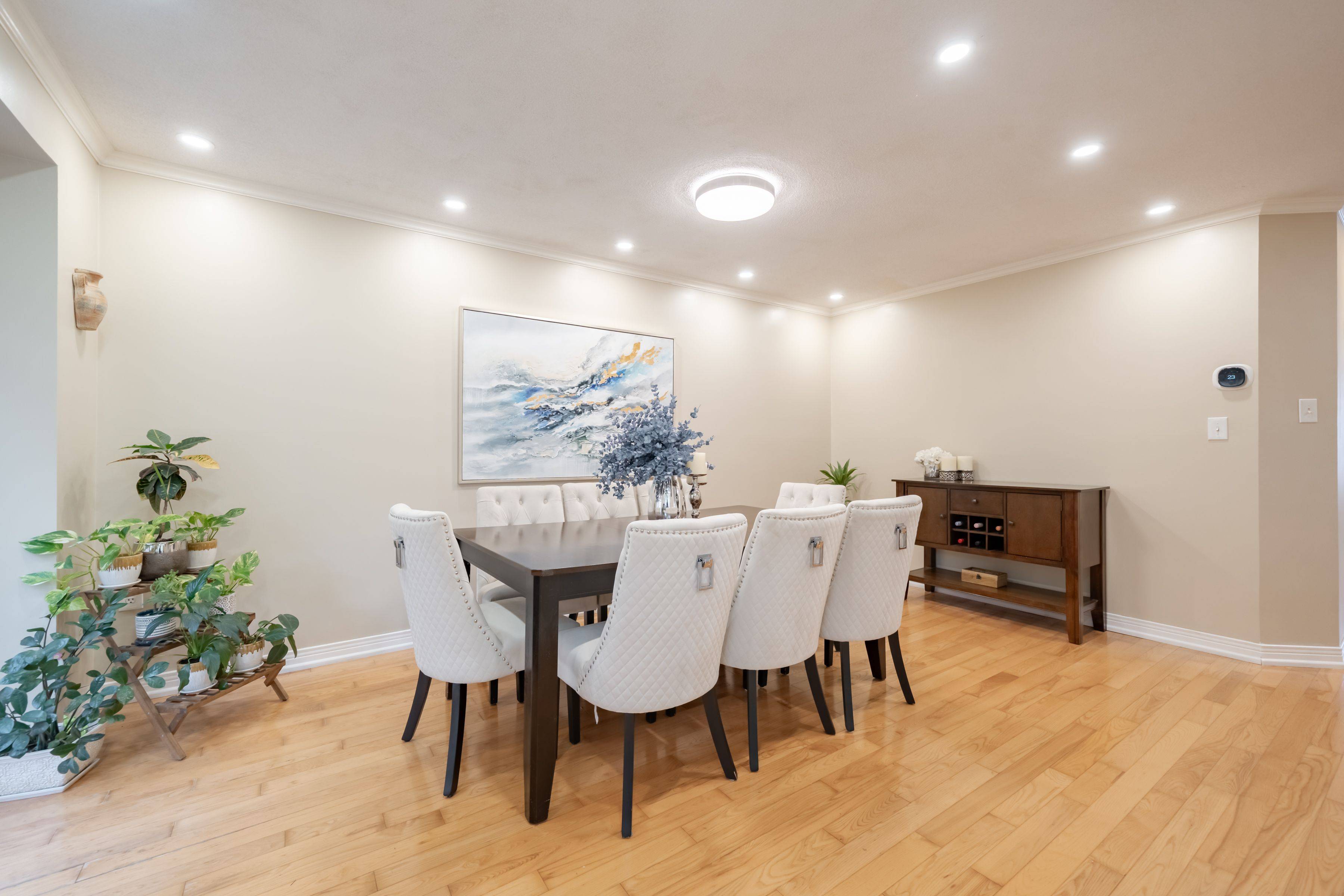 Newmarket, ON L3Y 8M8,370 Riddell CT #21