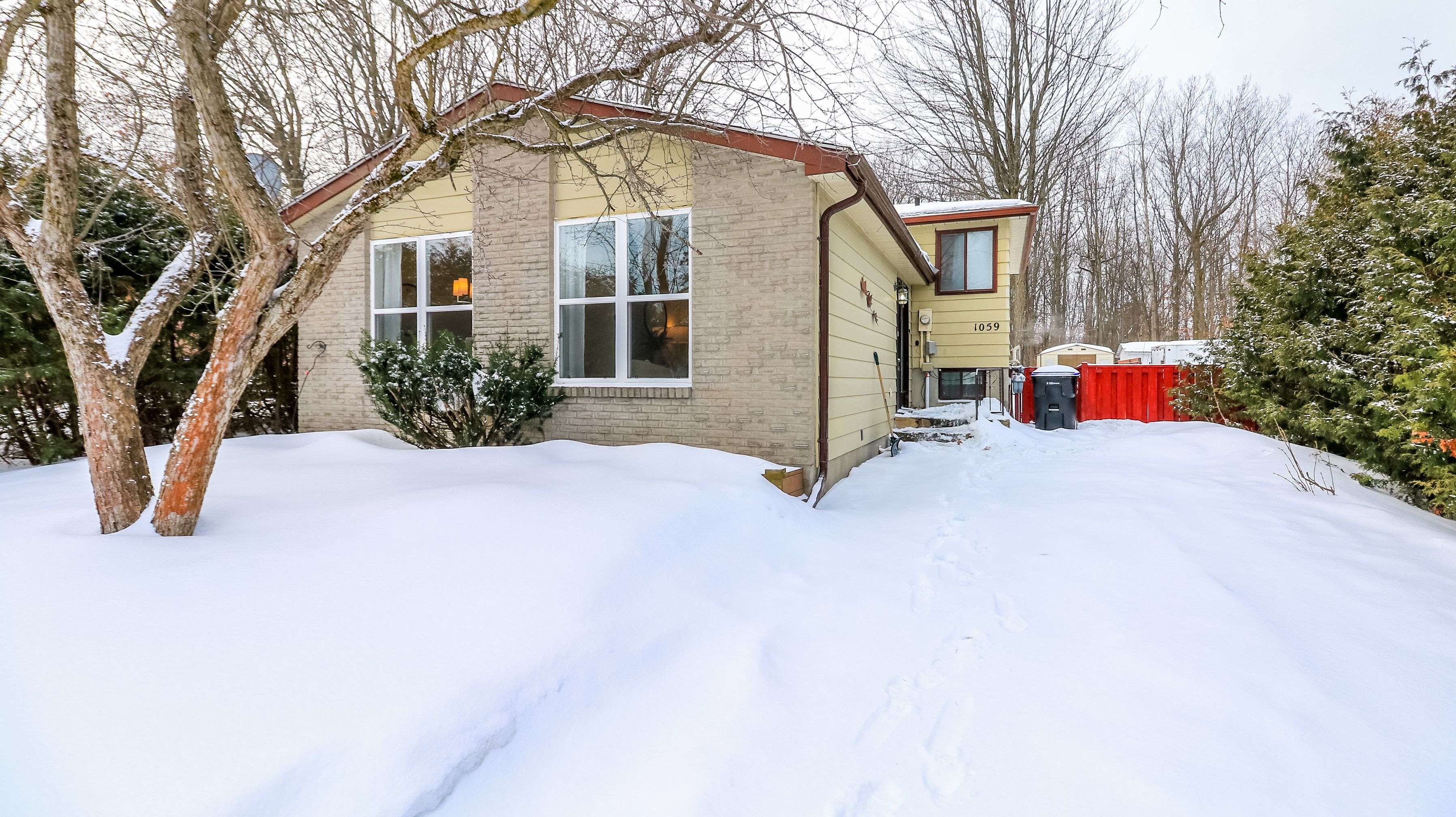 Midland, ON L4R 4P5,1059 Glen Mhor CRES