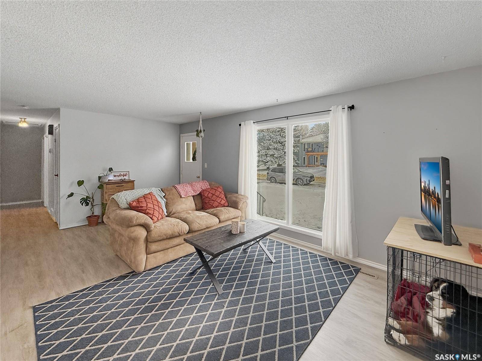 Swift Current, SK S9H 4H2,413 Hayes DRIVE