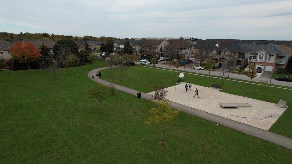 Burlington, ON L7L 6L7,5126 Des Jardines DR