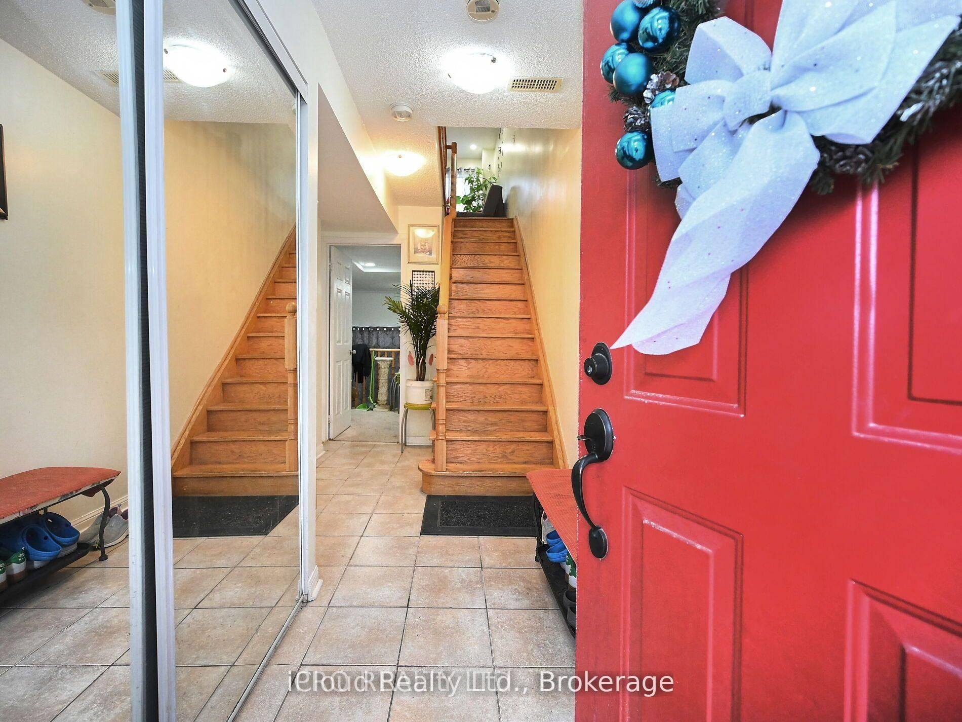 Mississauga, ON L4Z 4C7,80 Acorn PL #166