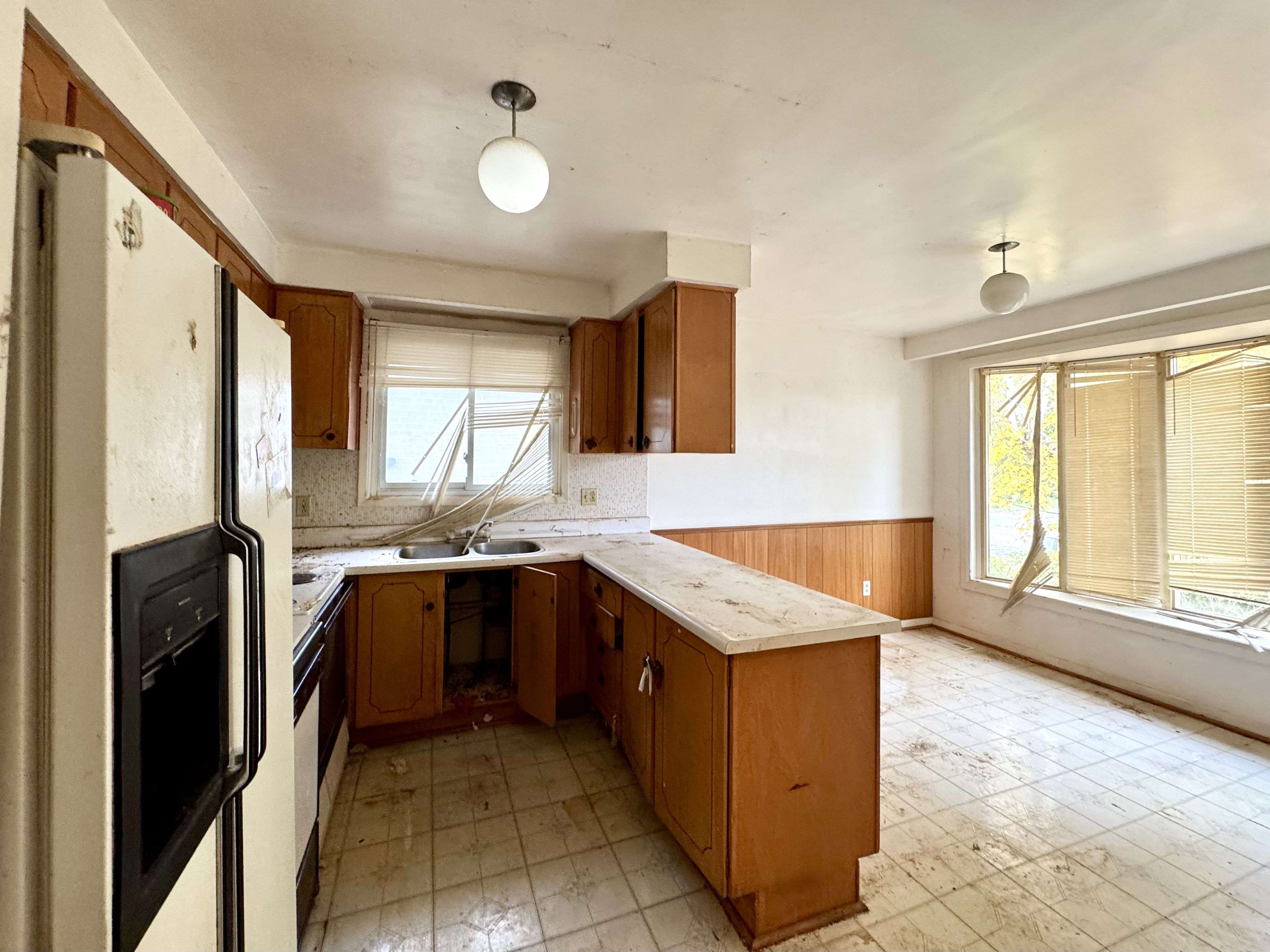 Mississauga, ON L5A 1E9,403 Chantenay DR