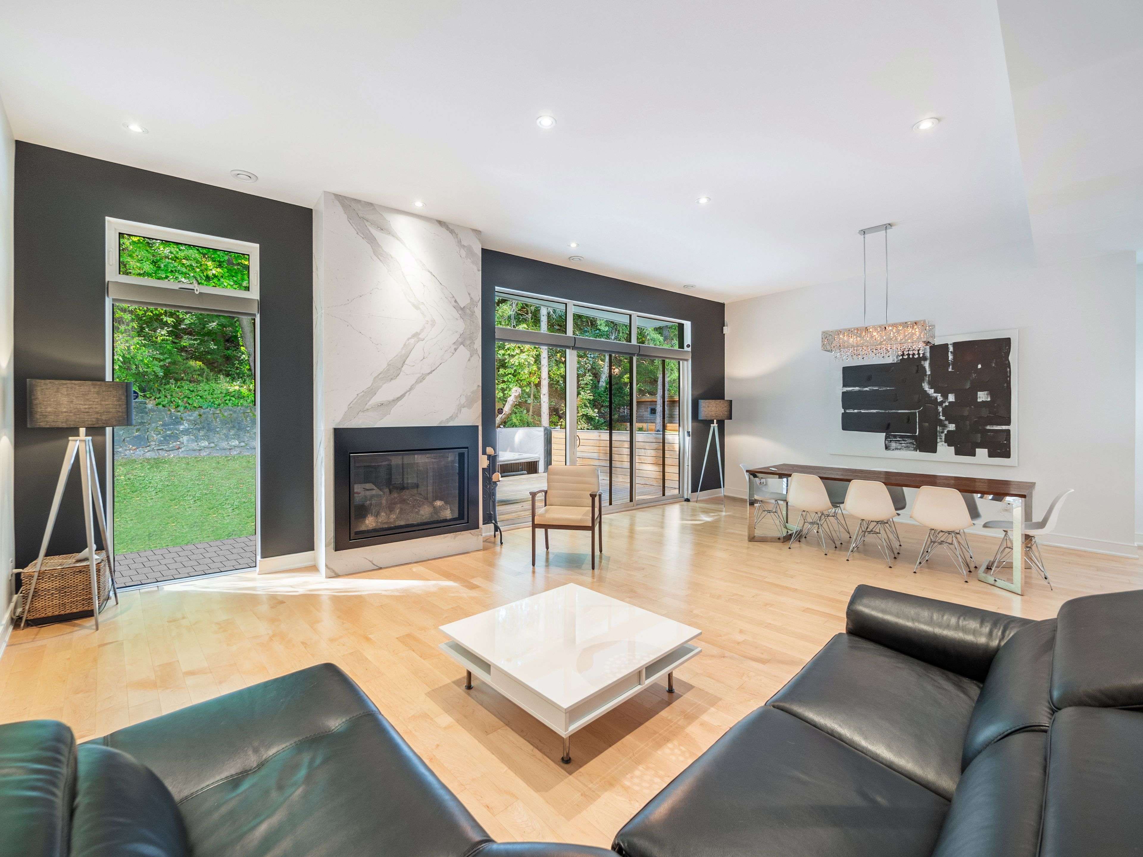 Toronto W01, ON M6S 3T3,88 South Kingsway WAY