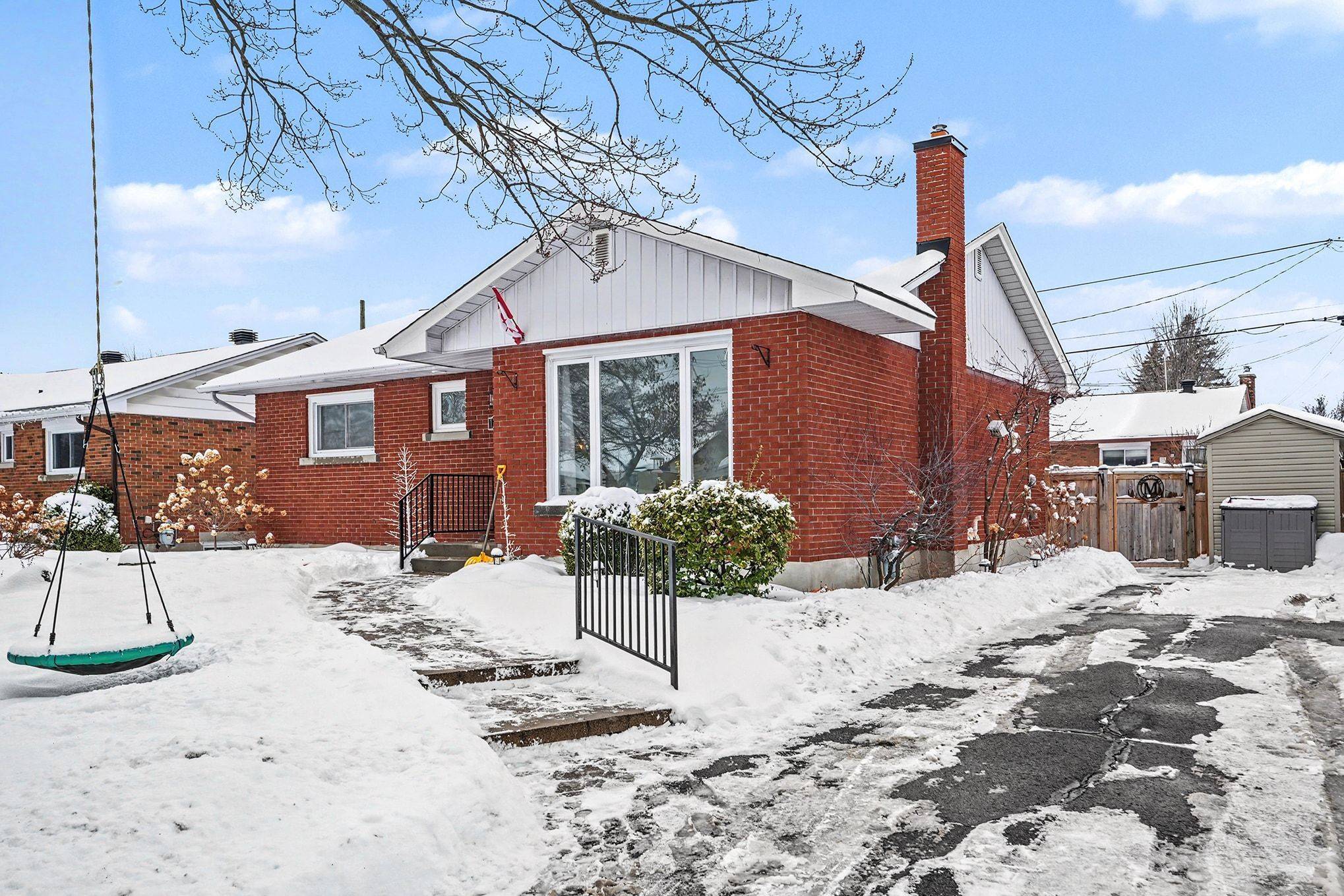 Parkway Park - Queensway Terrace S And Area, ON K2C 3A6,1206 Placid ST