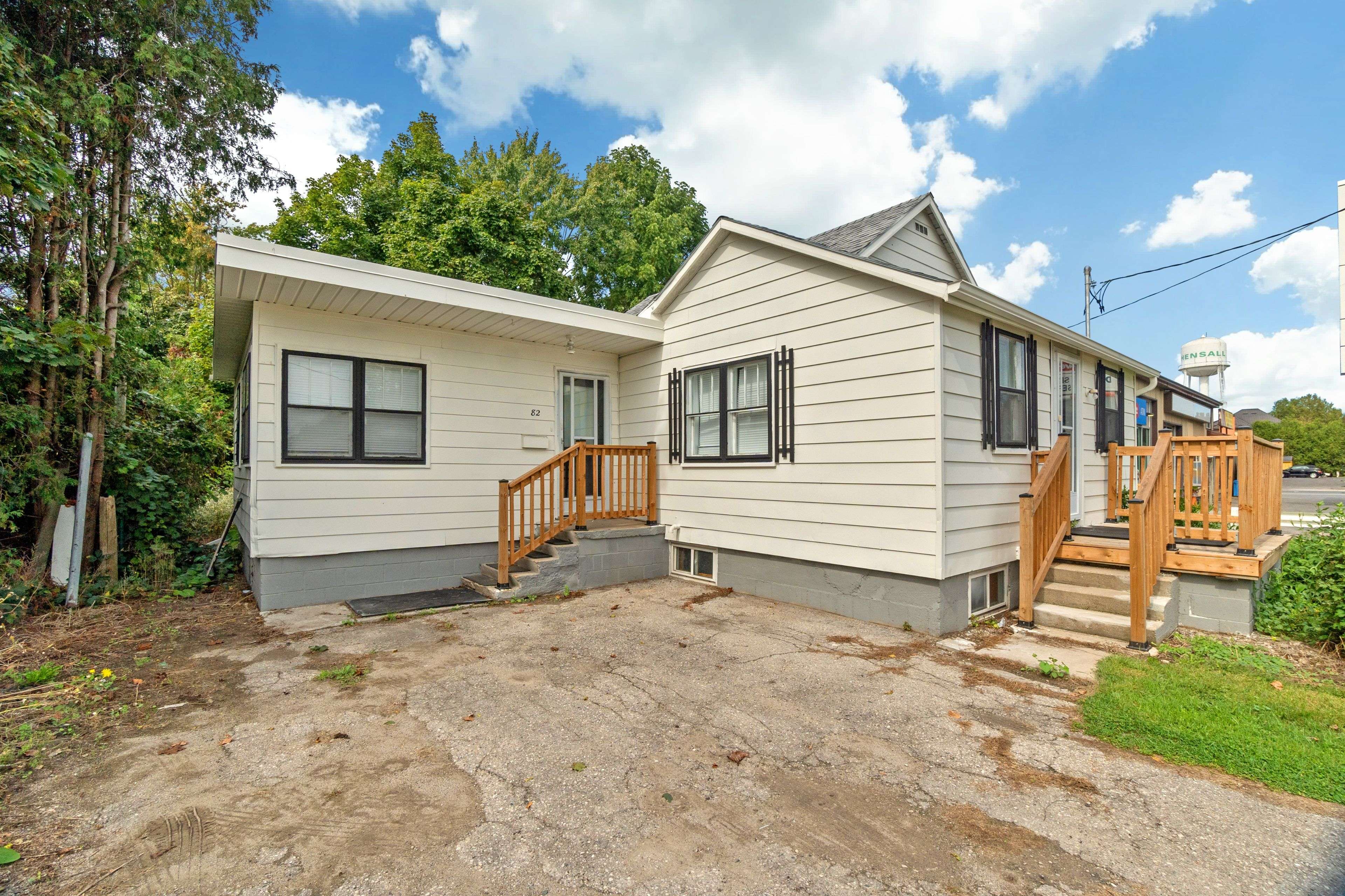 Bluewater, ON N0M 1X0,82 LONDON RD