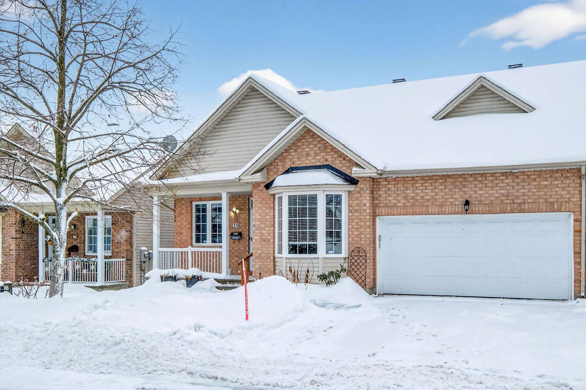 Kanata, ON K2L 4H2,19 Foulis CRES #Main Floor