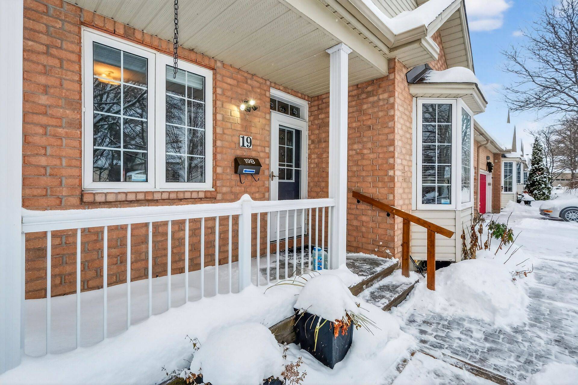 Kanata, ON K2L 4H2,19 Foulis CRES #Main Floor