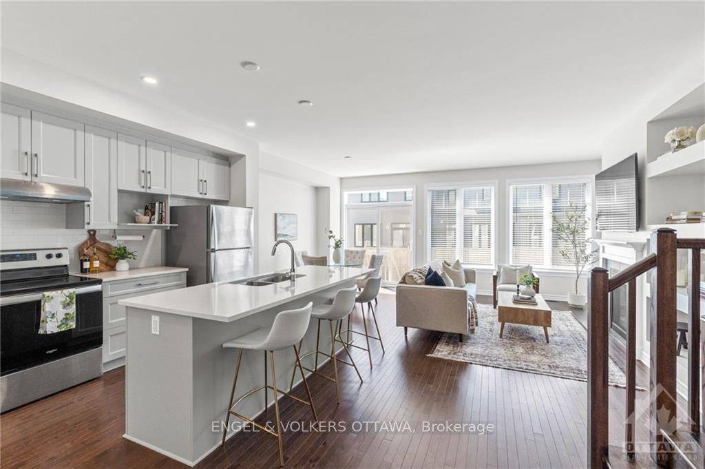 Blossom Park - Airport And Area, ON K1T 0Y5,165 Angelonia CRES