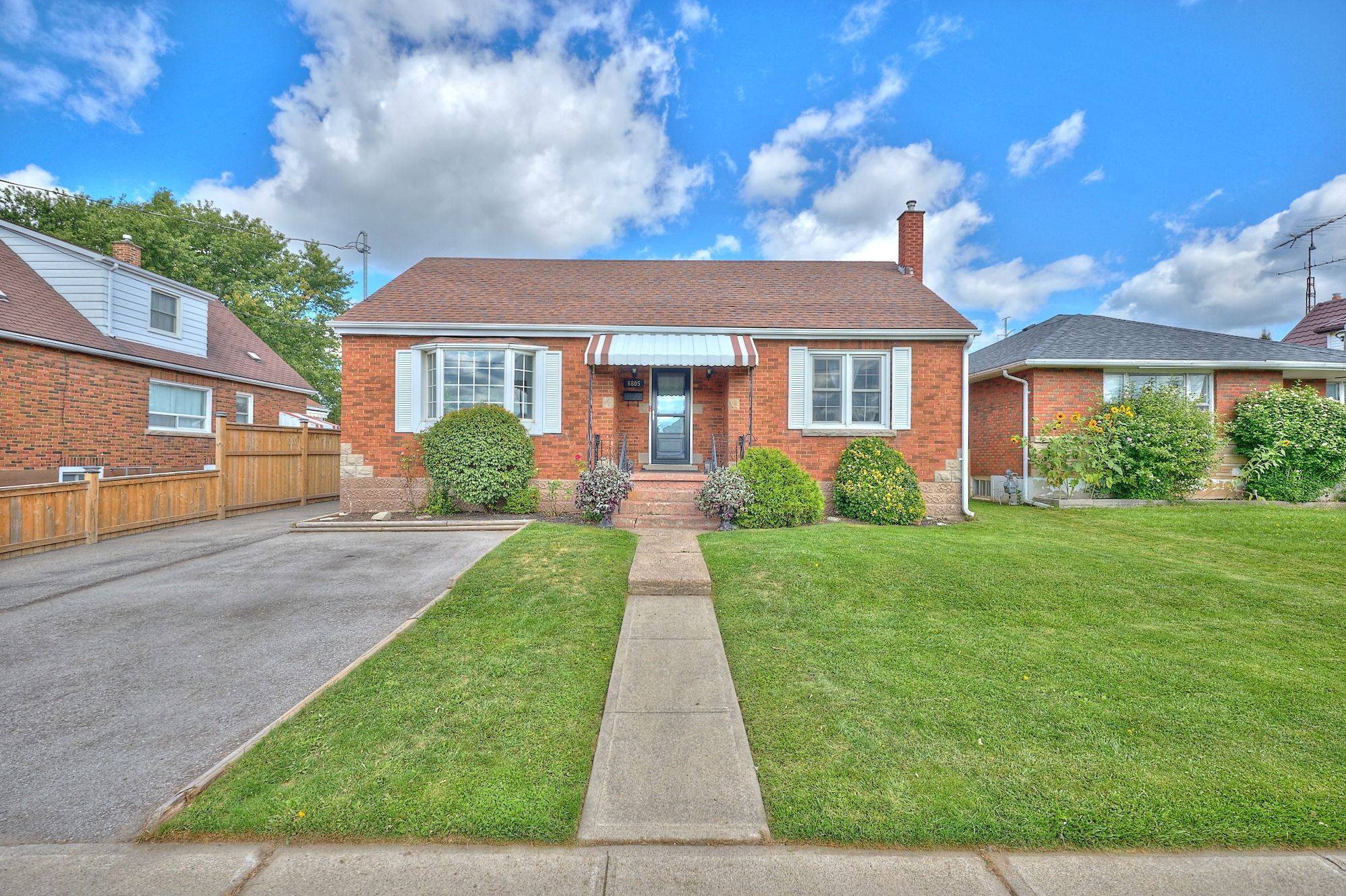 Niagara Falls, ON L2G 2R3,6805 Dunn ST