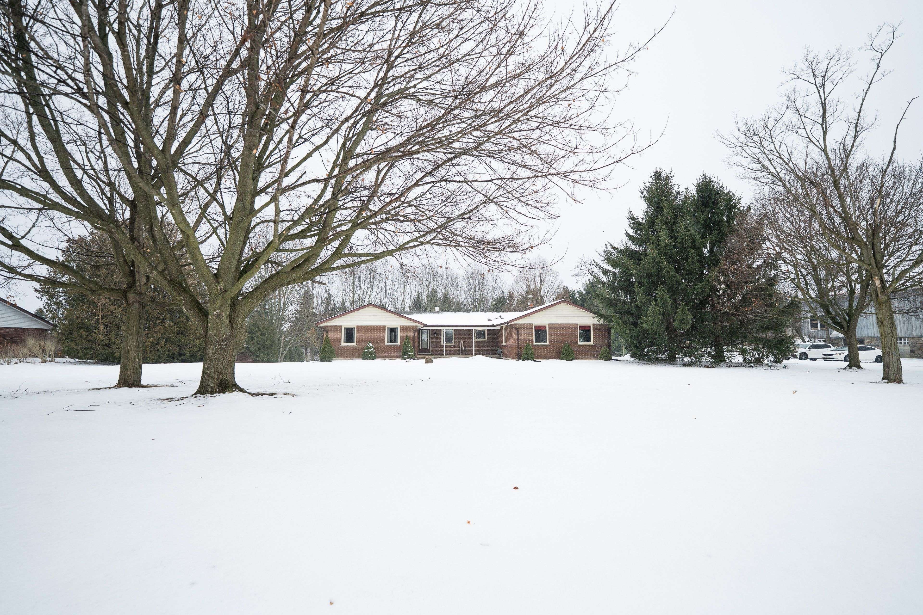 Norfolk, ON N4G 4G7,660 Goshen RD