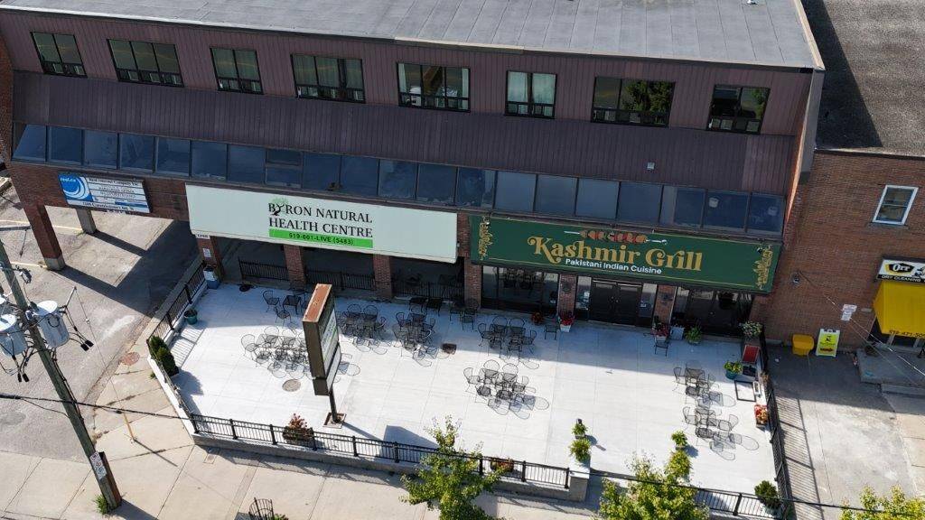 London South, ON N6K 1E1,1288 Commissioners RD W