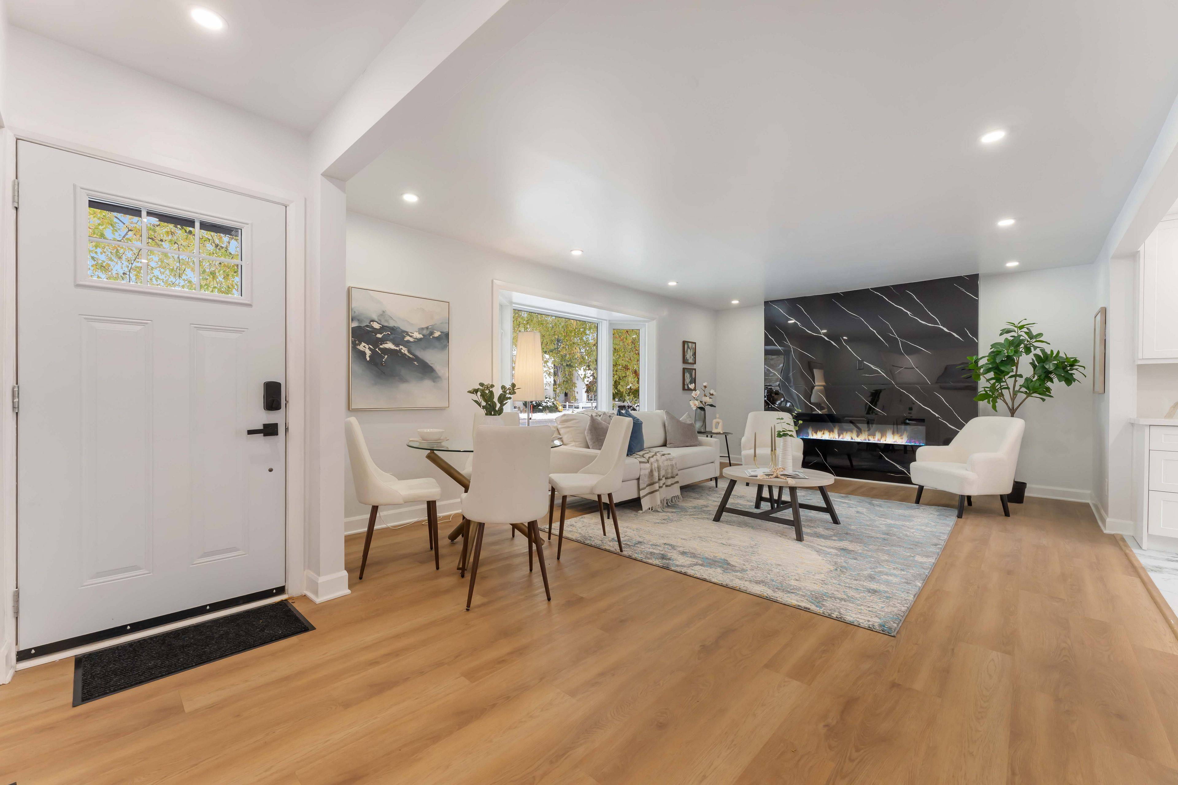 Elmvale Acres And Area, ON K1G 2C2,1796 Saunderson DR