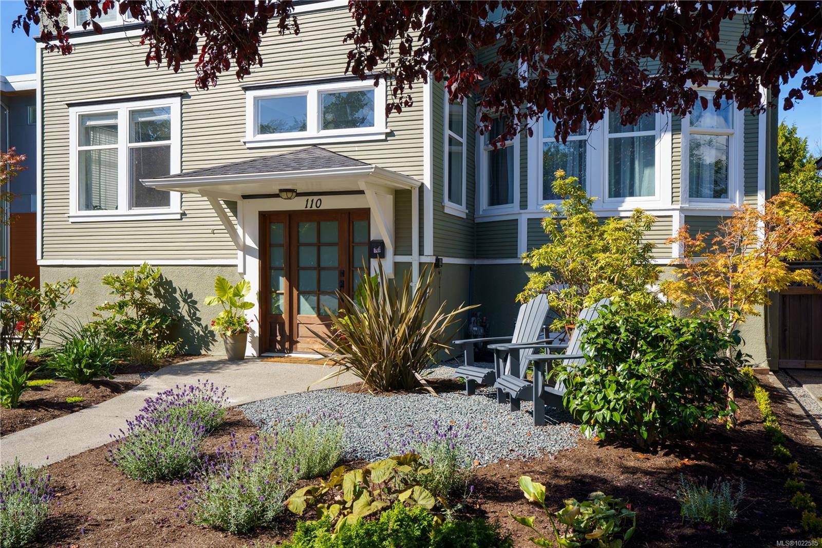 Victoria, BC V8S 3H7,110 Eberts St