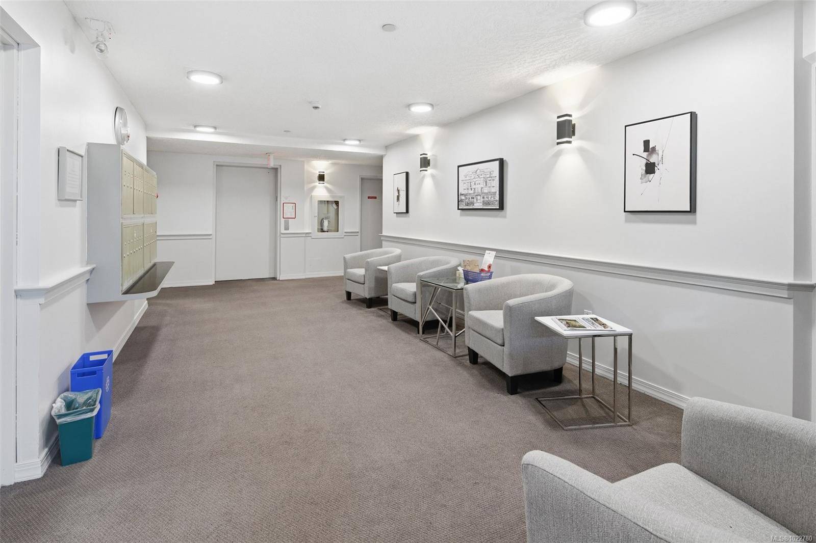 Victoria, BC V8V 2Z2,1070 Southgate St #308