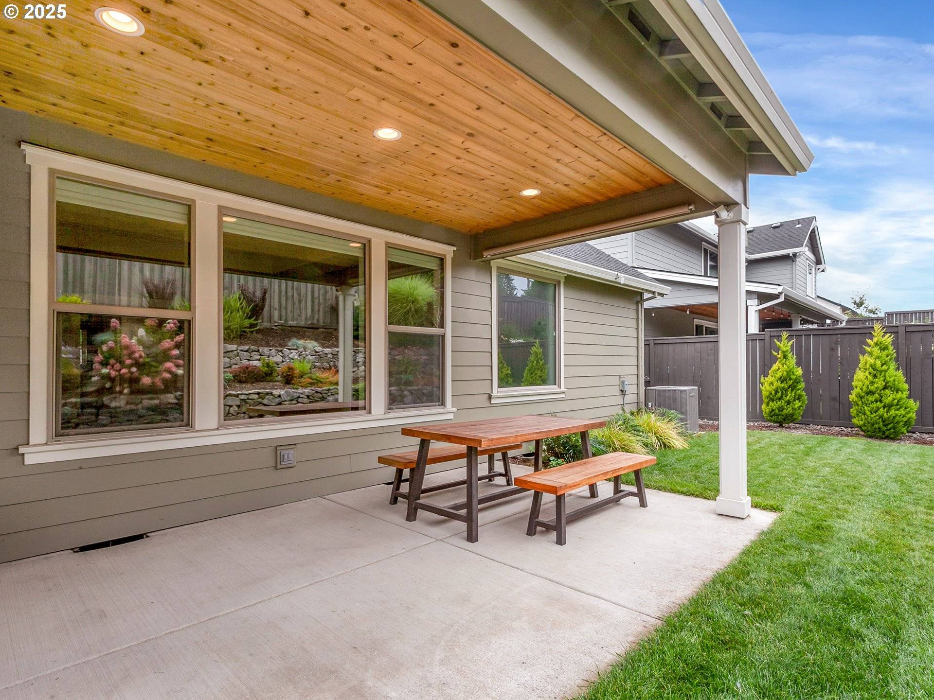 West Linn, OR 97068,4057 HERON DR