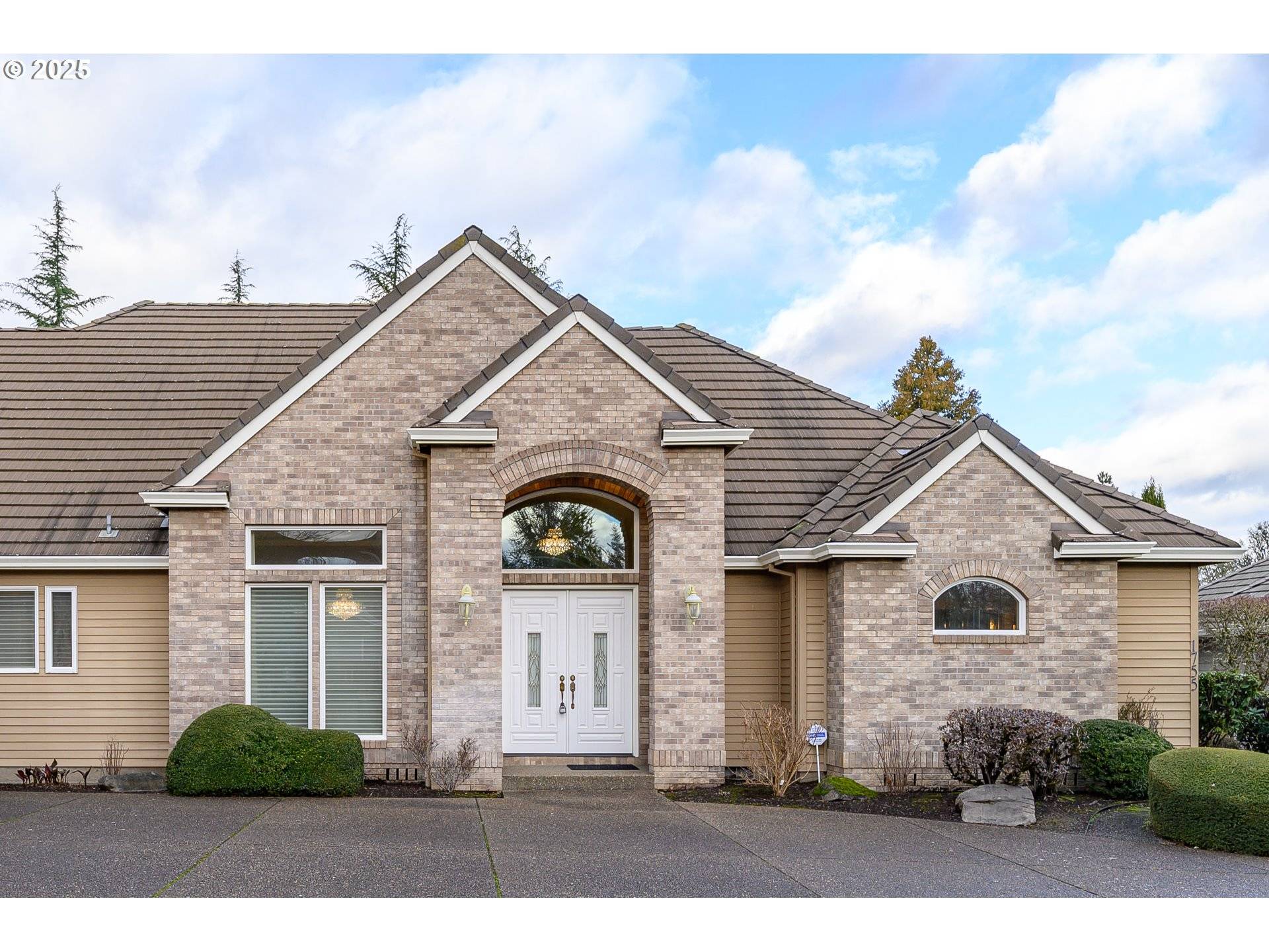 Mc Minnville, OR 97128,1755 NW TROON CT