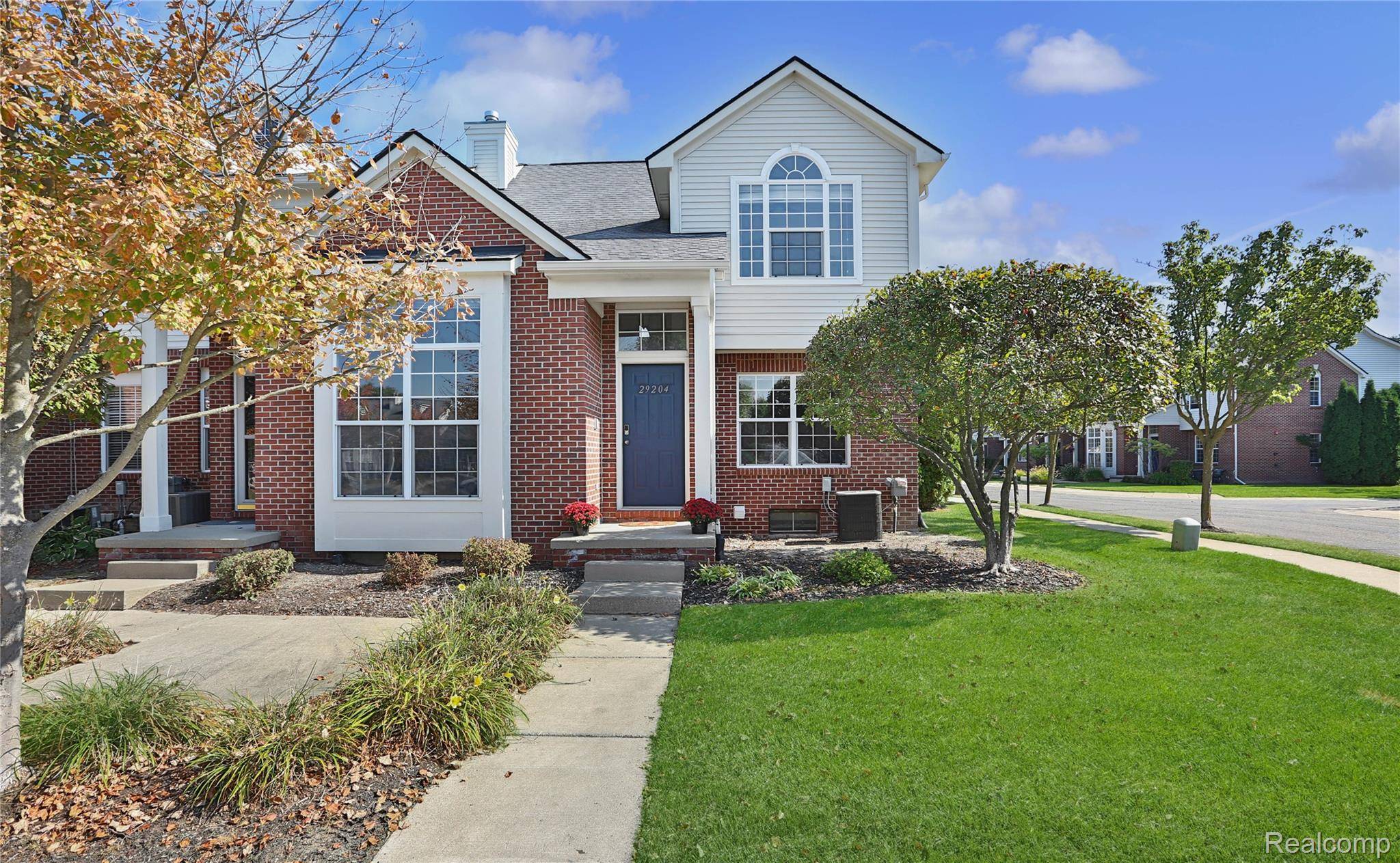 Commerce Twp, MI 48390,29204 April CT