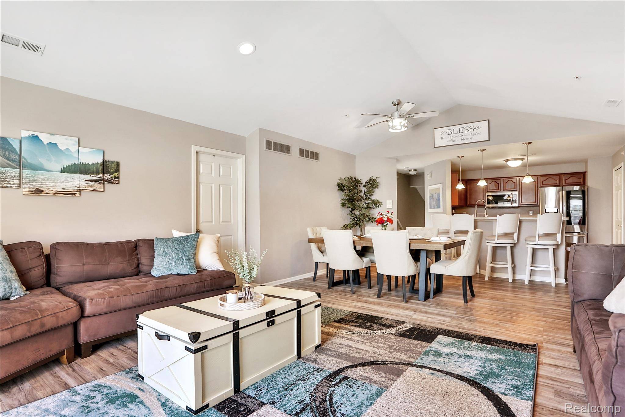 Commerce Twp, MI 48390,29204 April CT