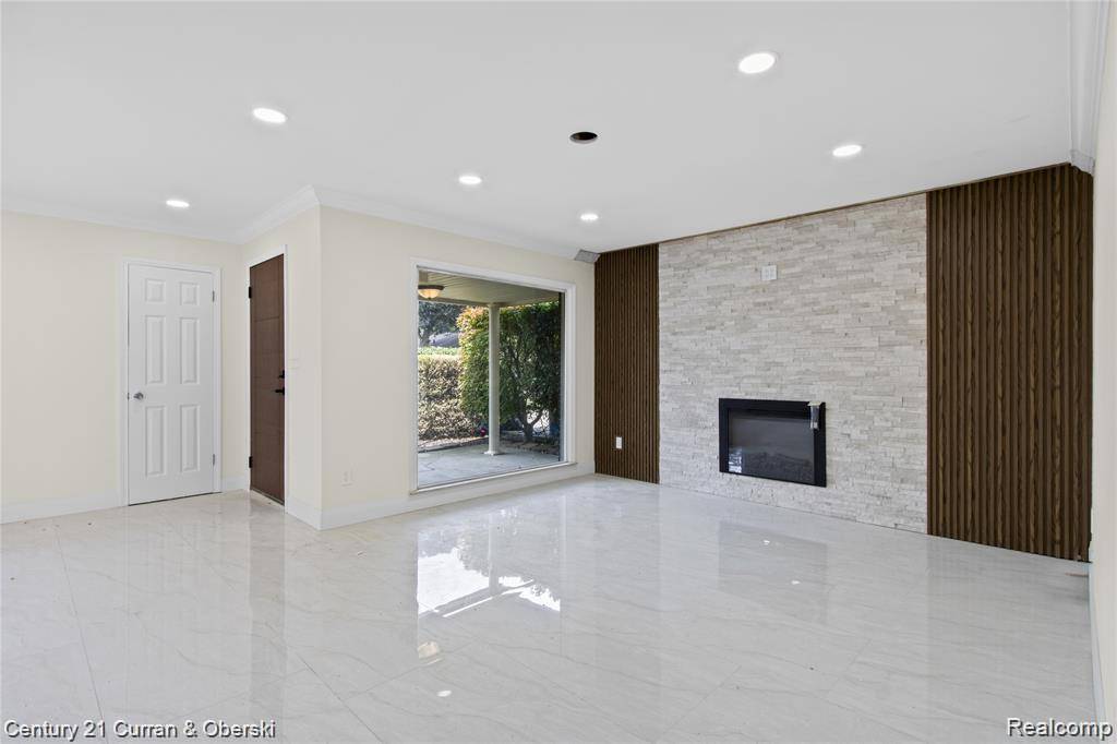 Dearborn Heights, MI 48127,25427 Elon DR