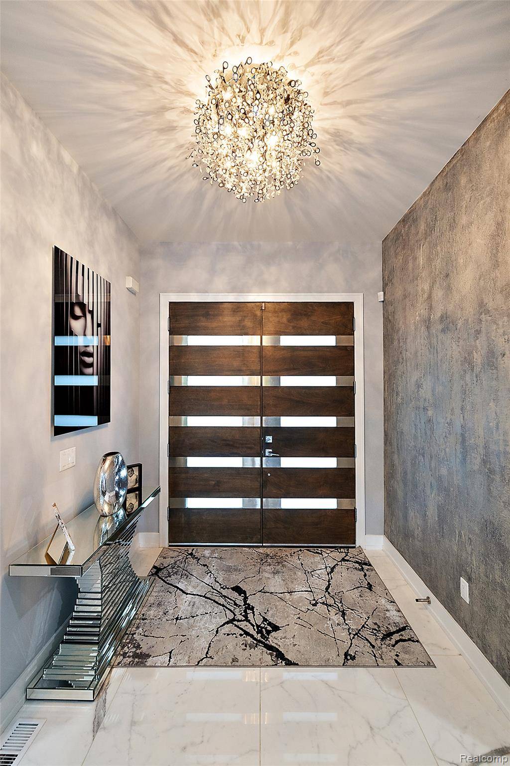 Beverly Hills, MI 48025,16281 Buckingham AVE