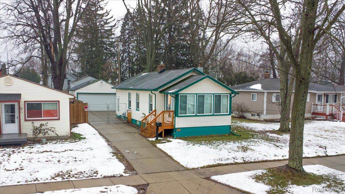 Pontiac, MI 48340,29 W Chicago AVE