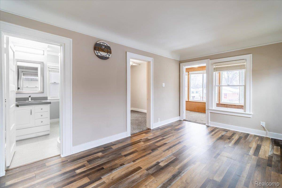 Pontiac, MI 48340,29 W Chicago AVE