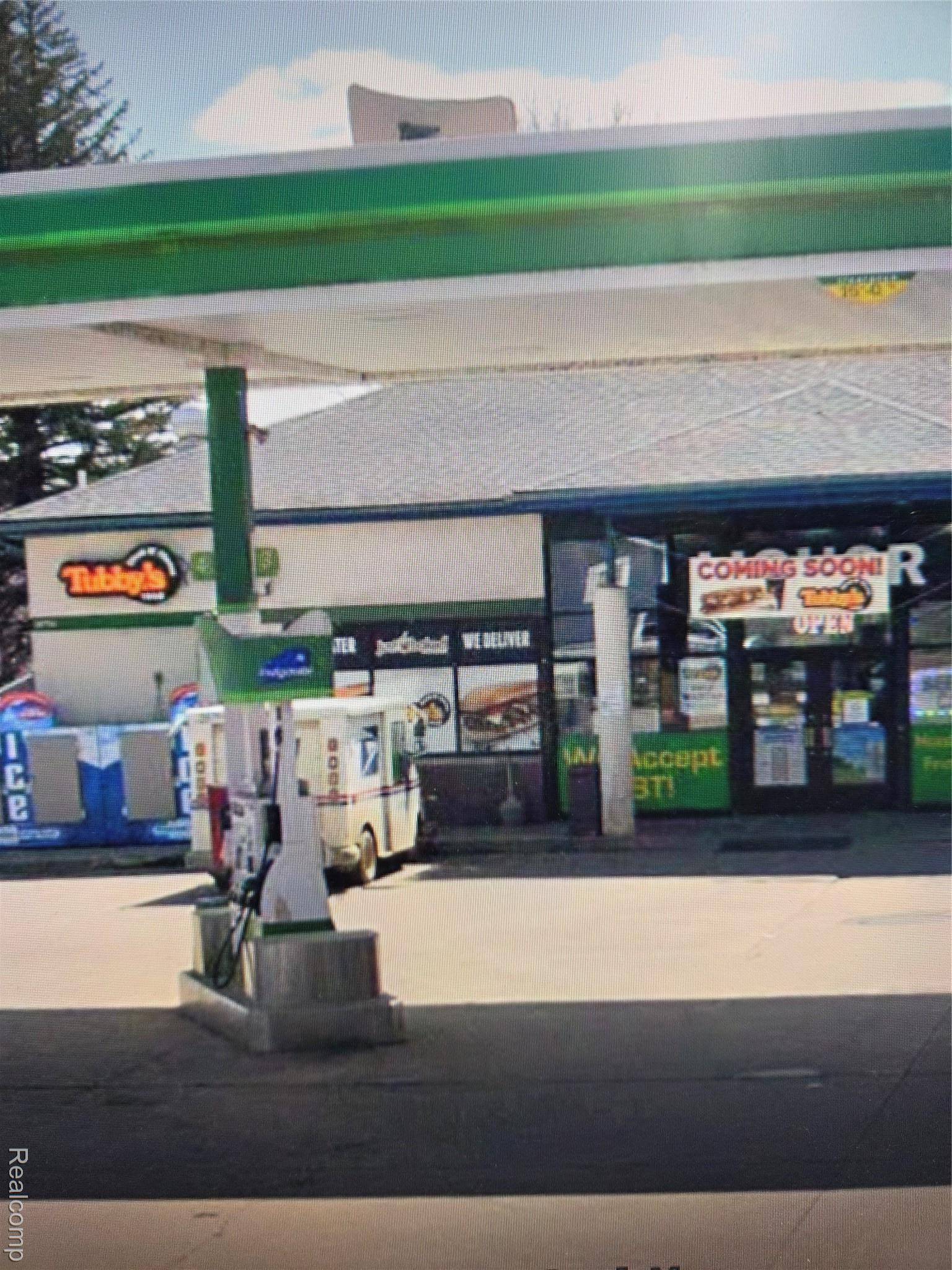 Pinckney, MI 48169,850 E Main ST