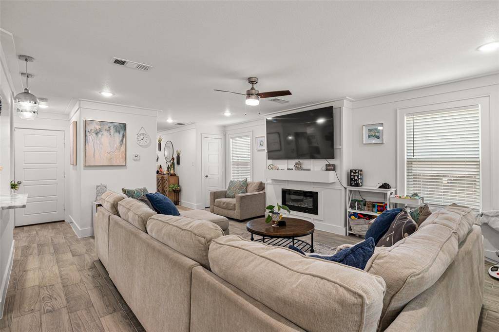 Granbury, TX 76048,3516 Mulberry Drive