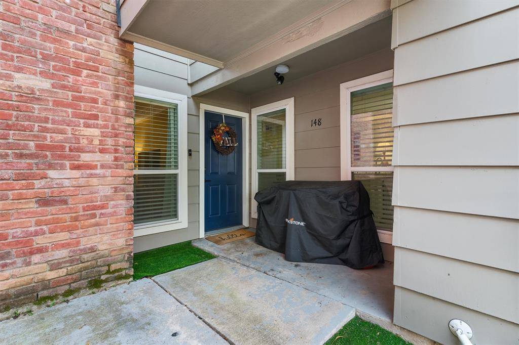 Dallas, TX 75231,7510 Holly Hill Drive #148