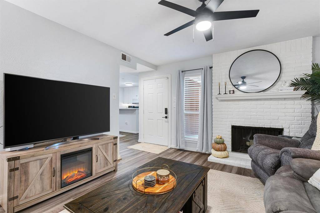 Dallas, TX 75231,7510 Holly Hill Drive #148