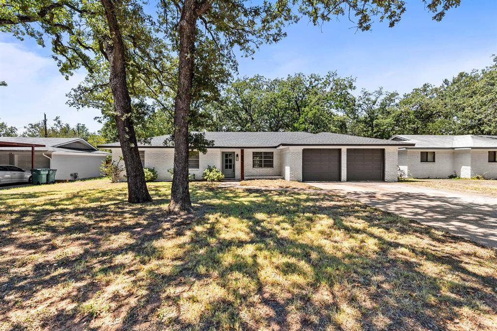 Lacy Lakeview, TX 76705,322 S BARBARA