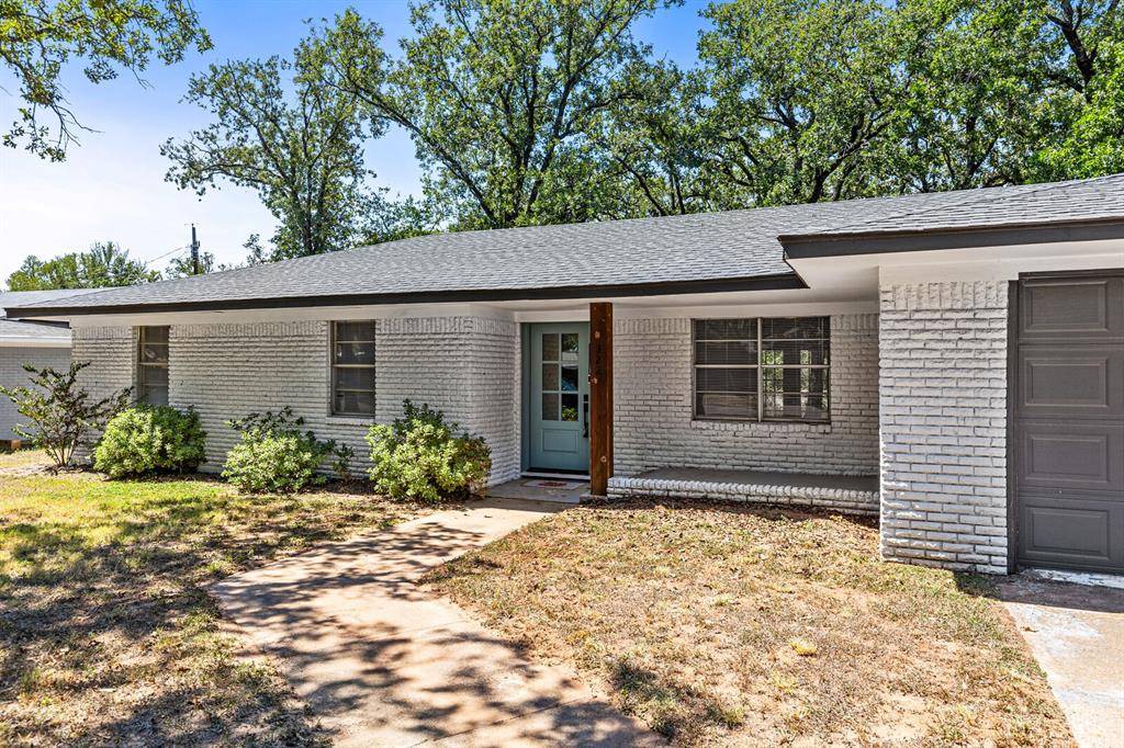 Lacy Lakeview, TX 76705,322 S BARBARA