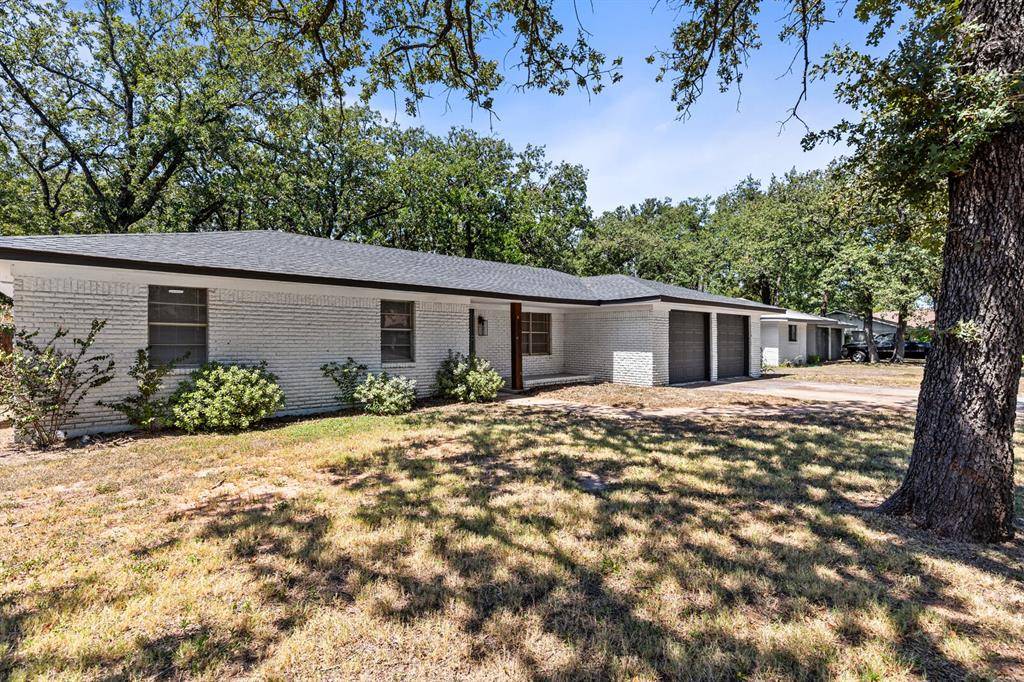 Lacy Lakeview, TX 76705,322 S BARBARA