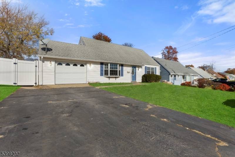 Woodbridge Twp., NJ 07067,24 Frederick Ave