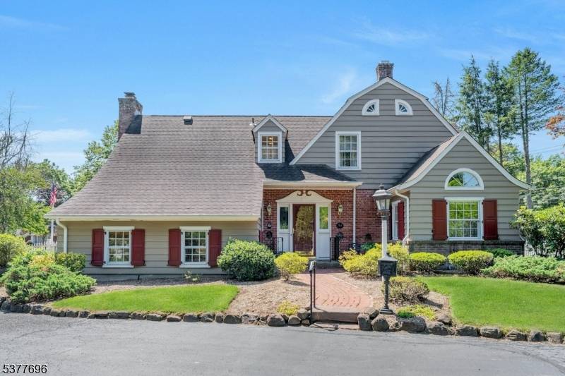 Paramus Boro, NJ 07652,174 Paramus Rd