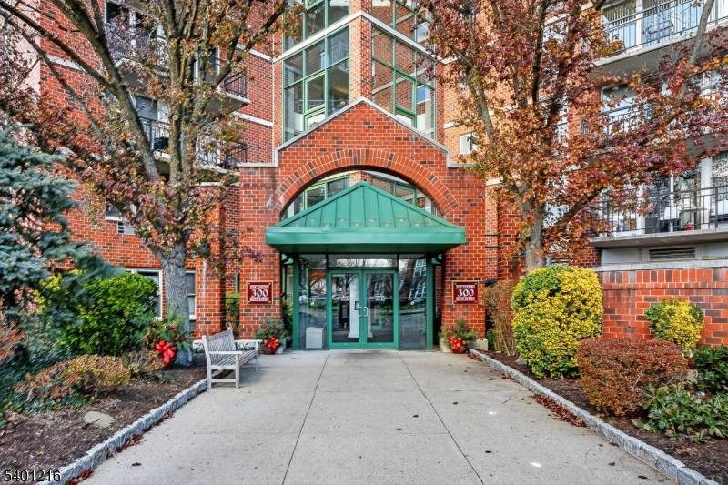 Little Falls Twp., NJ 07424,300 Main St #509